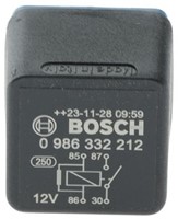 Relais 12V 30A maak ( pen 30 <> 87 )