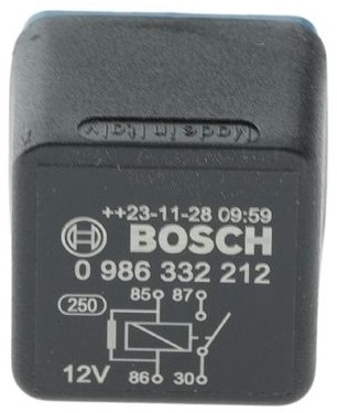 Relais 12V 30A maak ( pen 30 <> 87 )